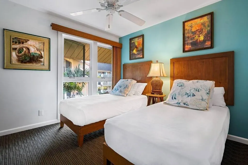 Ocean Echoes: Kona'S Oceanfront Family Oasis Kailua-Kona