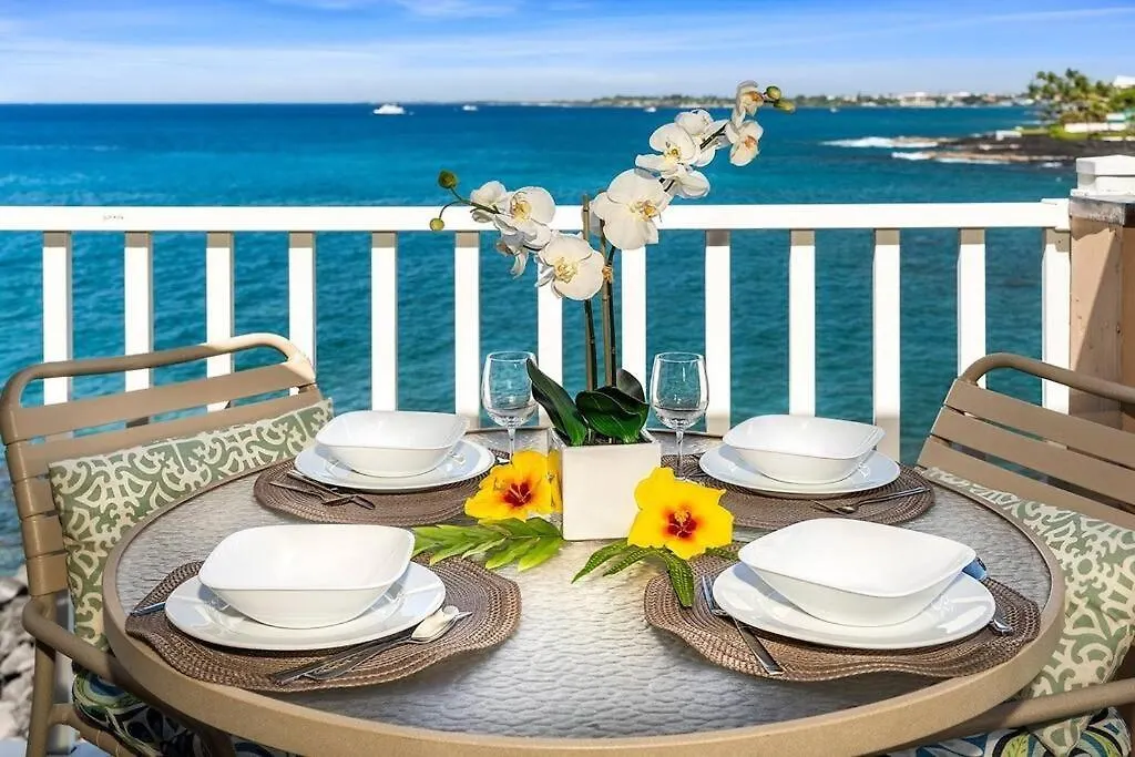 Ocean Echoes: Kona'S Oceanfront Family Oasis Kailua-Kona